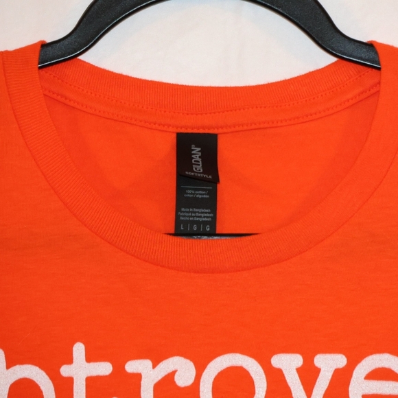 Gildan Labtrovert Labrador Graphic T-Shirt - Orange. Large. Unisex. - Picture 4 of 6